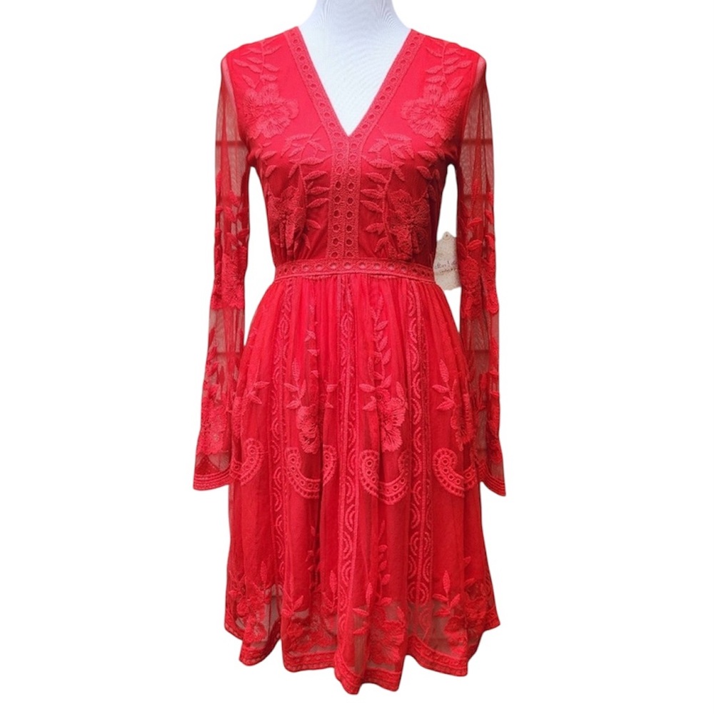 ALTAR’D STATE LAVESTA red lace sleek fit women’s dress above knee size SMALL EUC - Picture 1 of 14